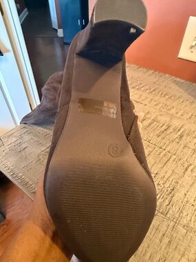 Women's Brown Suede Mid-Heel Boots